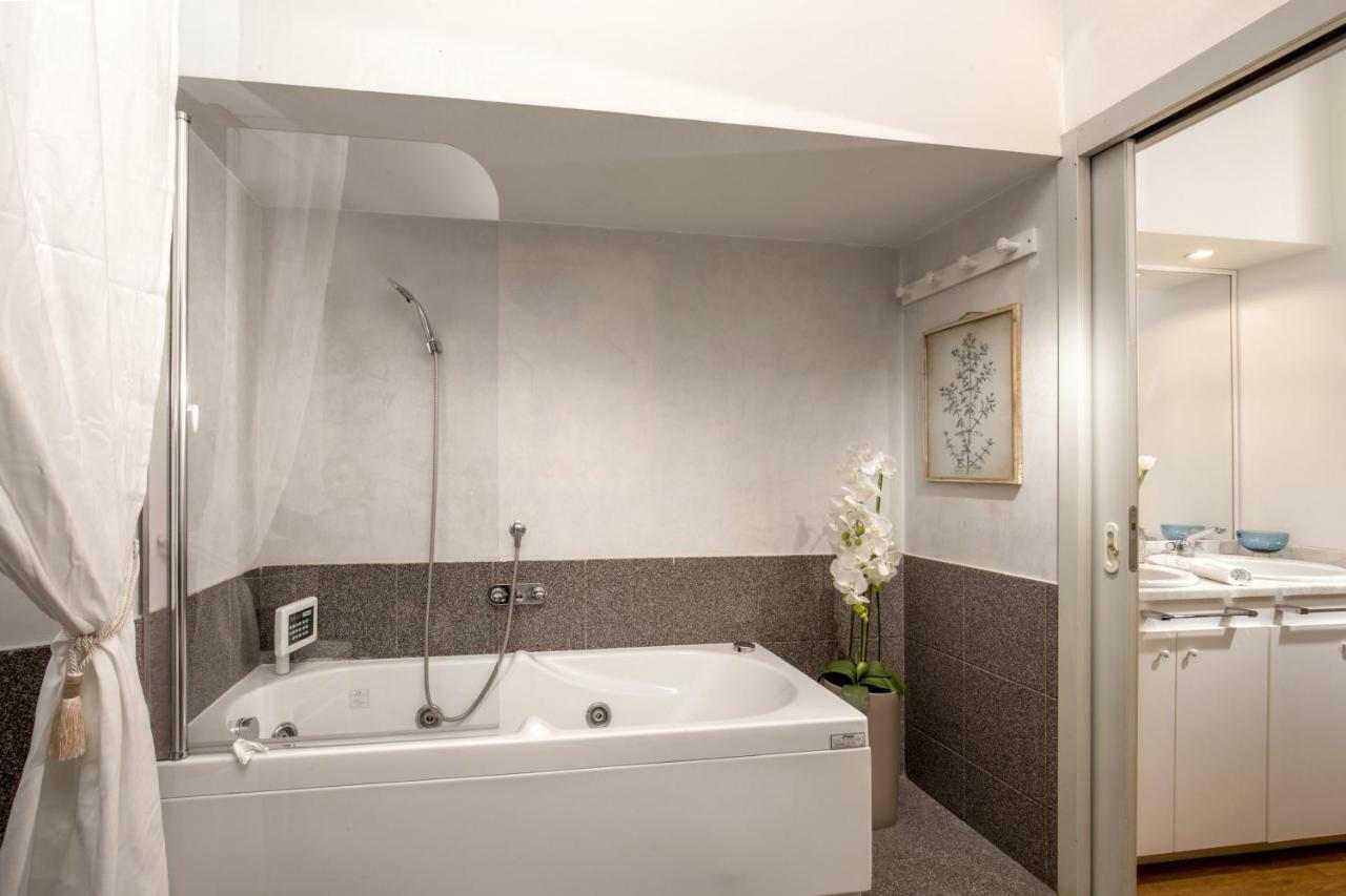 Daplace - Renzo Apartment Milaan Buitenkant foto