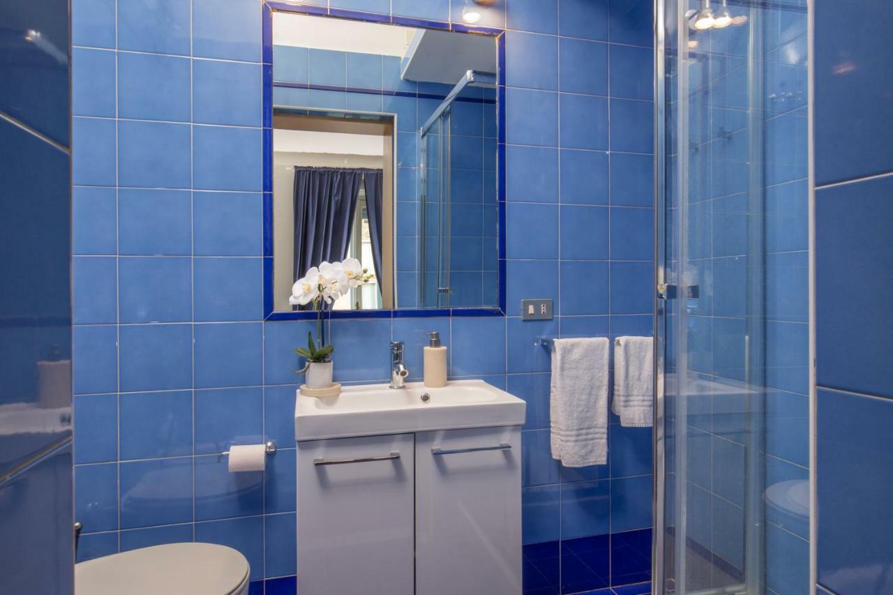 Daplace - Renzo Apartment Milaan Buitenkant foto